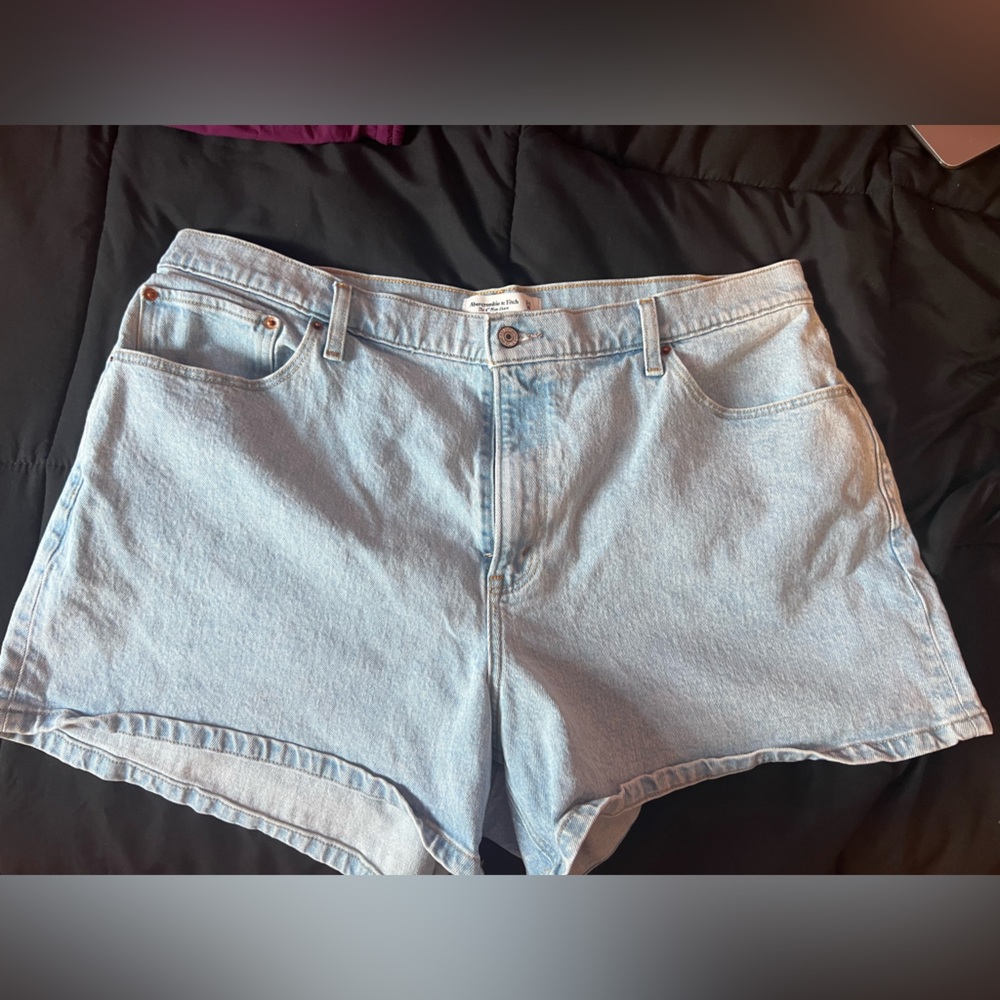 Abercrombie & Fitch Light Wash Denim Shorts
